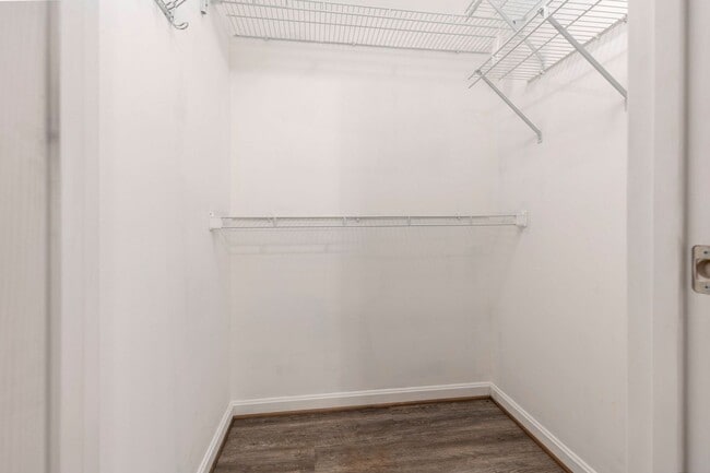 Building Photo - 301 S Dorsey Ln