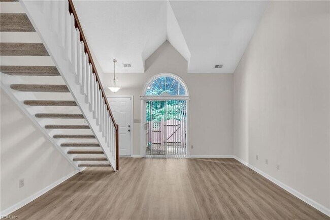 Building Photo - 404 Camberley Way