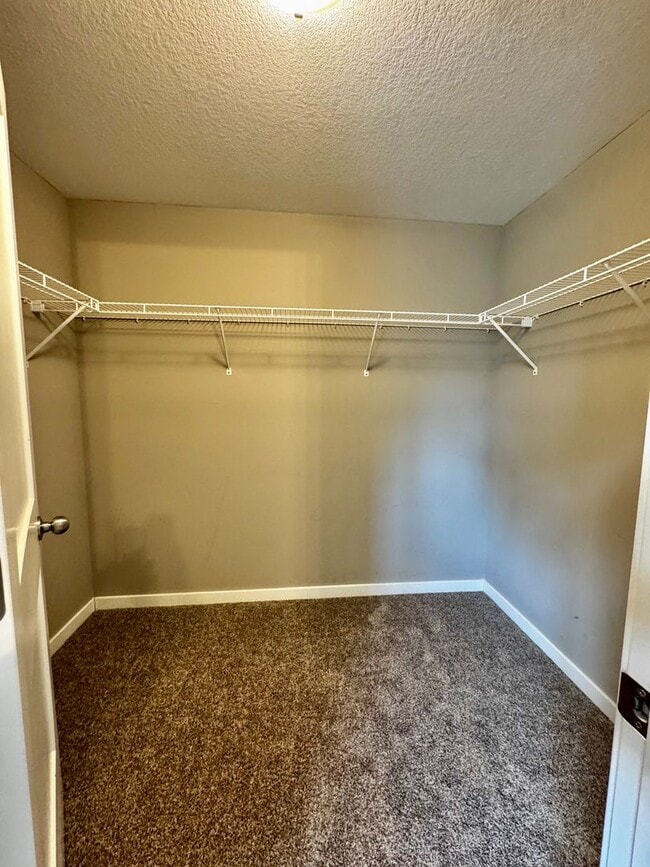 Building Photo - For Rent Beautiful 4 bedroom 3 bathroom 3 attached car garage!