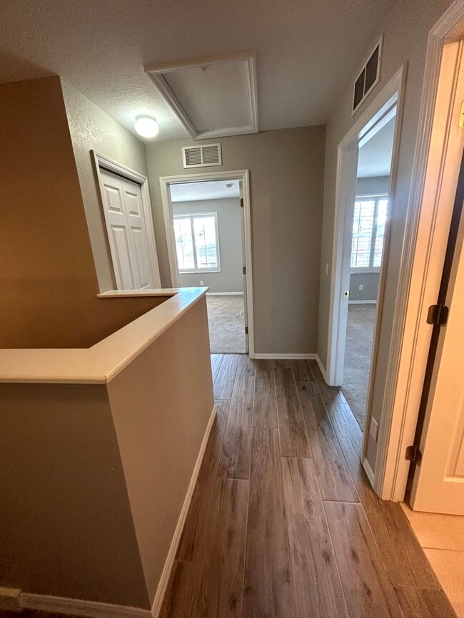 Building Photo - 7871 Lake Sawgrass Loop