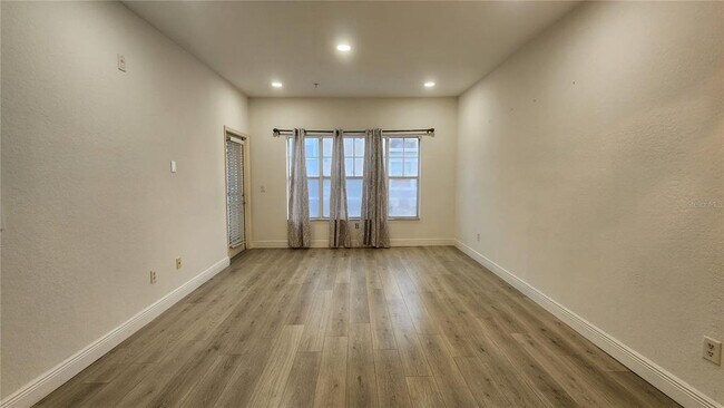 Building Photo - 2316 Grand Central Pkwy
