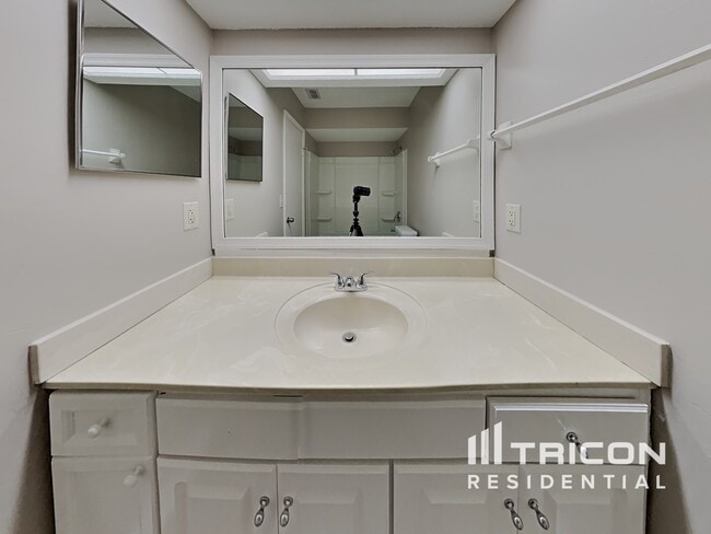 Building Photo - 2258 Felucca Dr