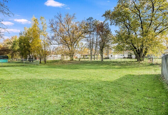 Building Photo - Austintown, 3 Bedroom Ranch For Rent