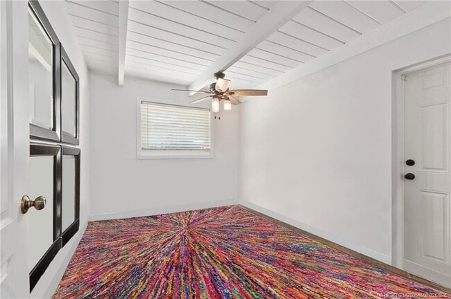 Building Photo - 530 S Manor Dr