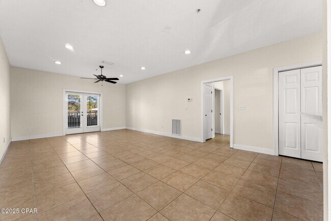 Building Photo - 212 Bonita Cir