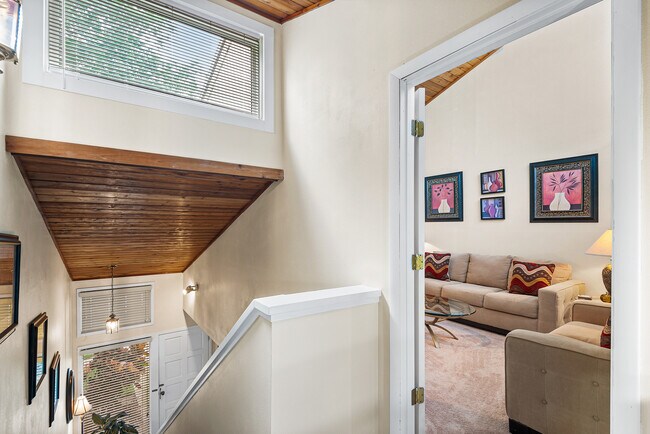 Building Photo - 56 Aspen Dr