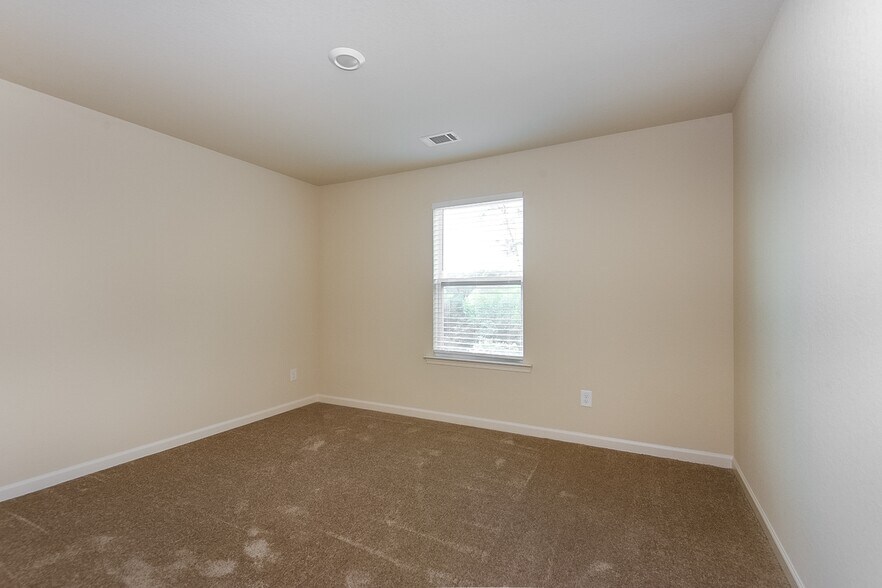 Building Photo - 154 Innis Brk Cir