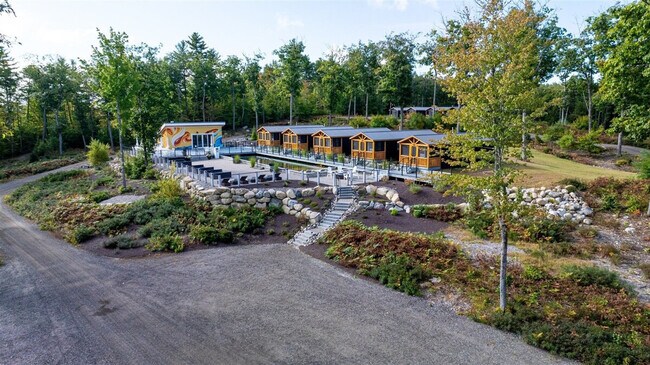 Building Photo - 13 Autumn Ln