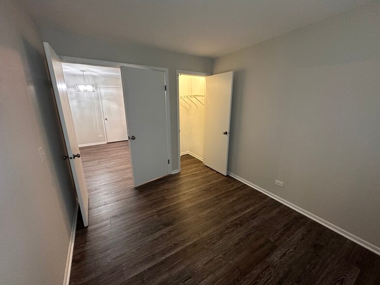 Building Photo - 1543 Raymond Dr