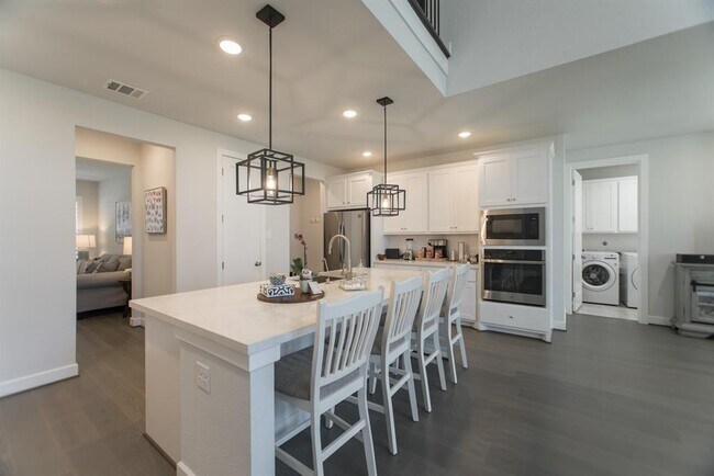 Building Photo - 71 Perennial Cyn Dr