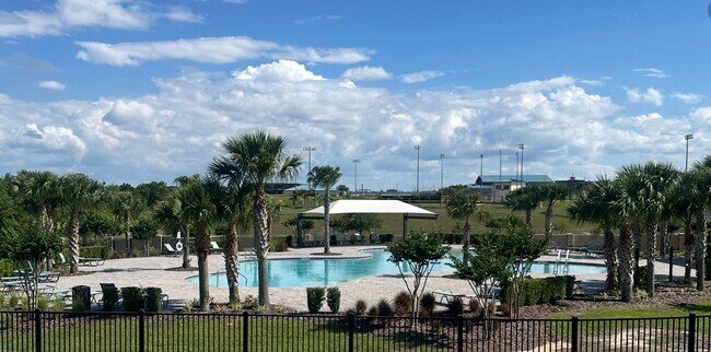 Building Photo - $1,000 Move In Special!!  Private Back Yar...