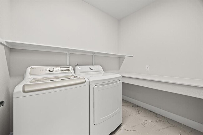 Building Photo - 5806 Rangeland Rd