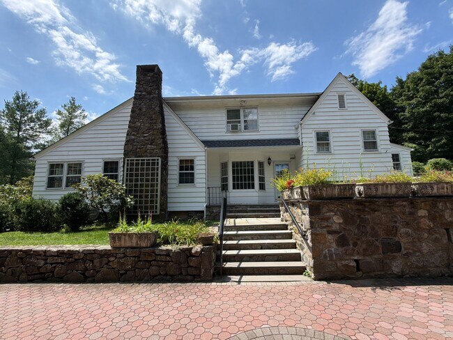 Building Photo - Six Raven Way LLC