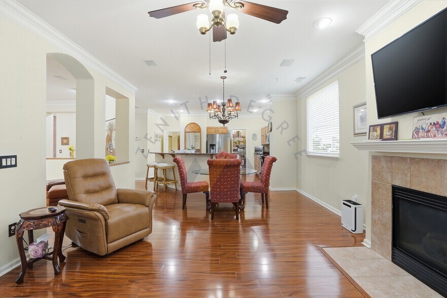 Building Photo - 10 Screven Ct