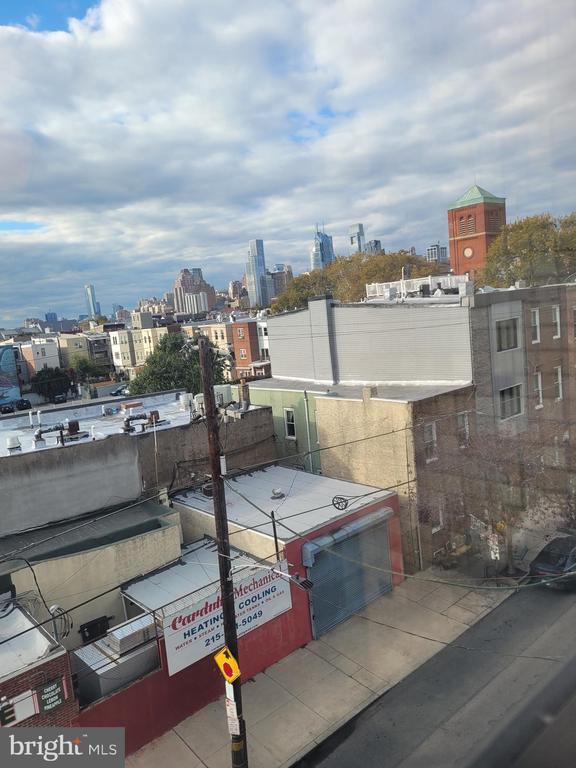 Building Photo - 849 S 7th St