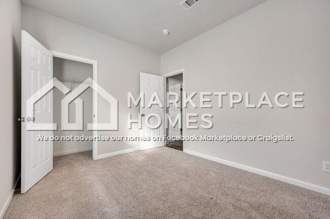 Building Photo - 4601 Smithfield Ln