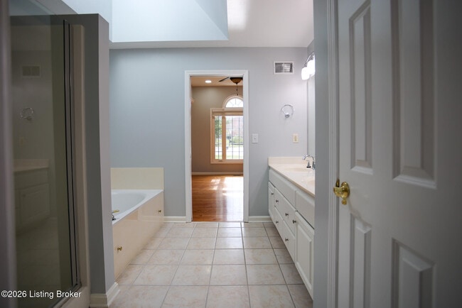 Building Photo - 4421 Sycamore Forest Pl