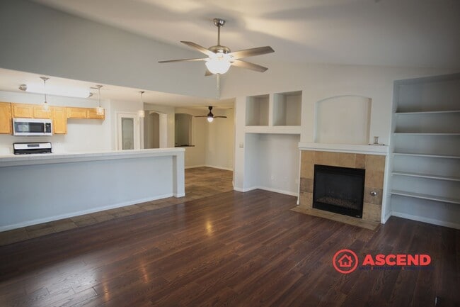 Building Photo - Beautiful Home in Northwest Bakersfield!