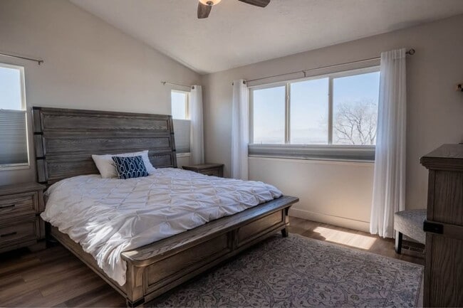 Building Photo - 1912 Oregon Ave