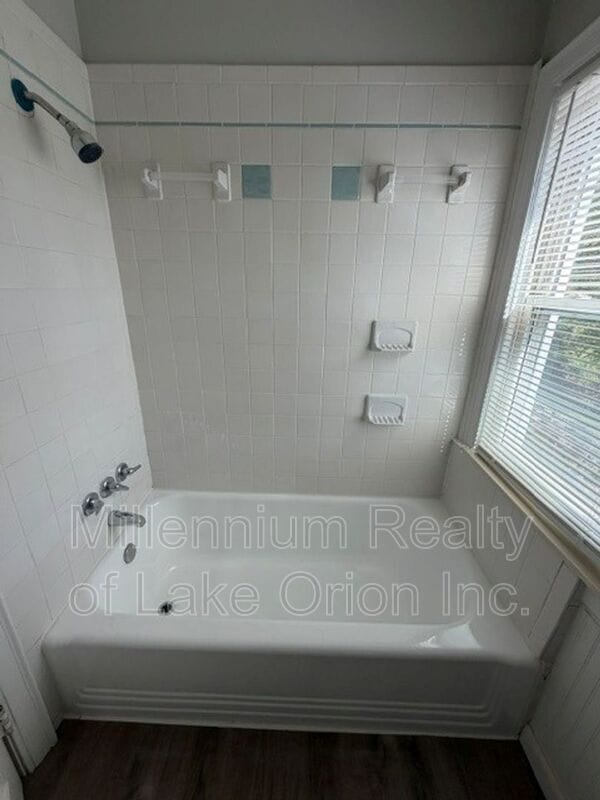 Building Photo - 27 Sylvan Ct