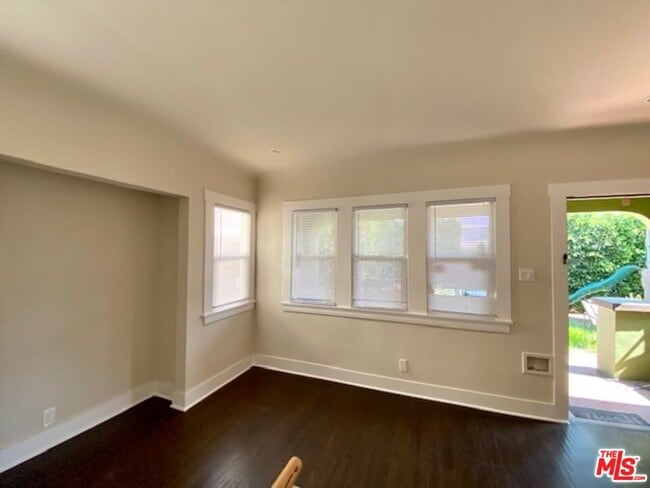 Building Photo - 8866 Cadillac Ave