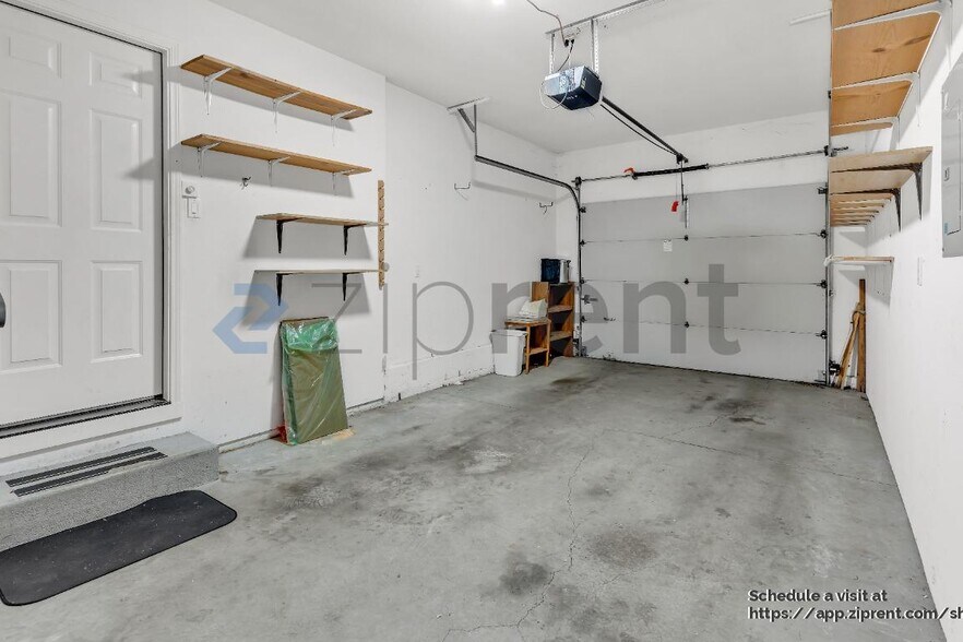 Building Photo - 1760 Kenard St NW