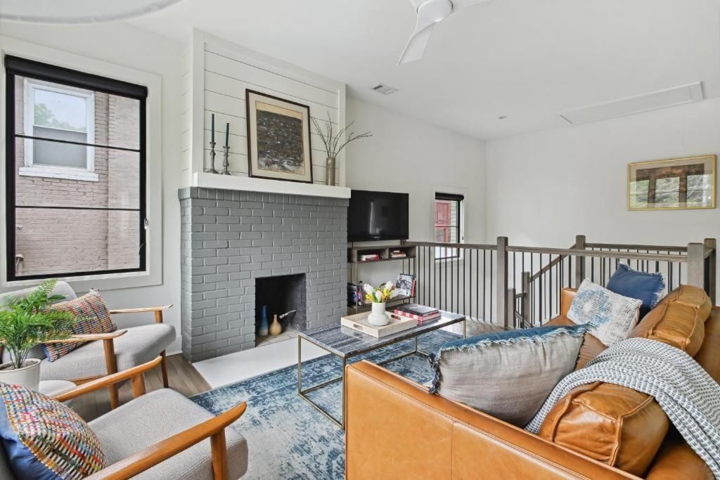 Building Photo - 634 Bonaventure Ave NE