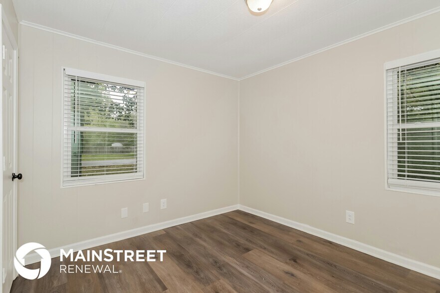 Building Photo - 66 Seminole Rd NE