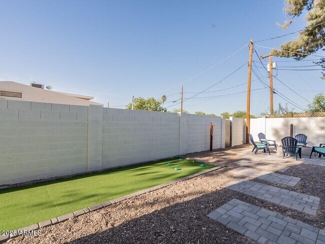 Building Photo - 3302 E Turquoise Ave