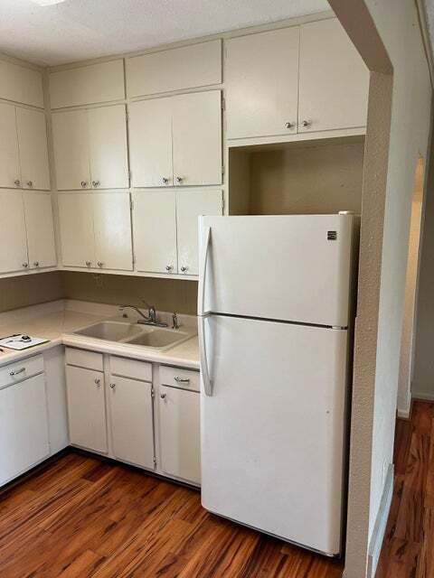 Building Photo - 1323 Geele Ave