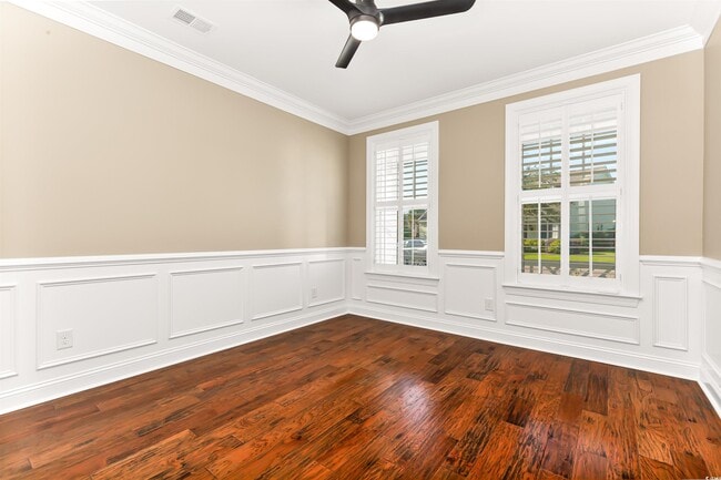 Building Photo - 1592 Buckingham Ave