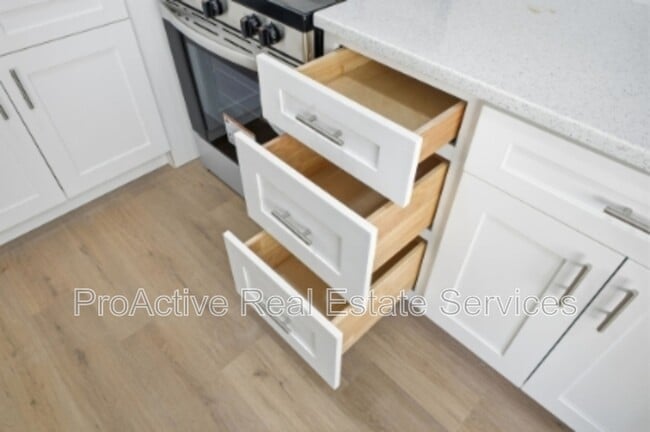 Building Photo - 2065 E Ocean View Ave