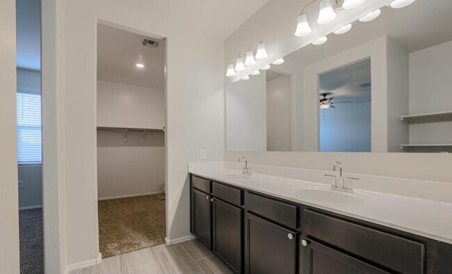 Building Photo - 30861 W Columbus Ave