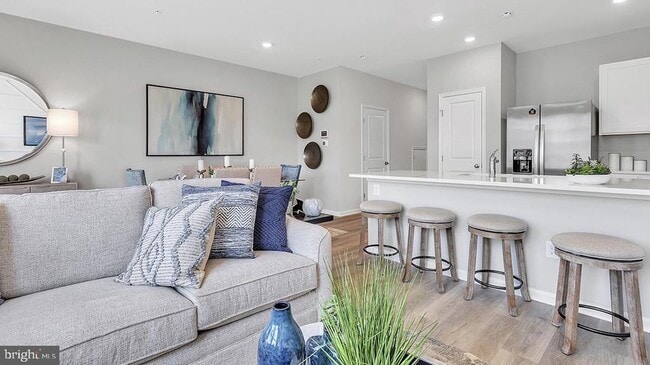 Building Photo - 619 Benjamin Ct