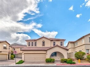 Building Photo - 3945 Bayamon St