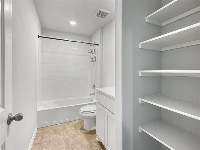 Building Photo - 16613 Geskey Dr