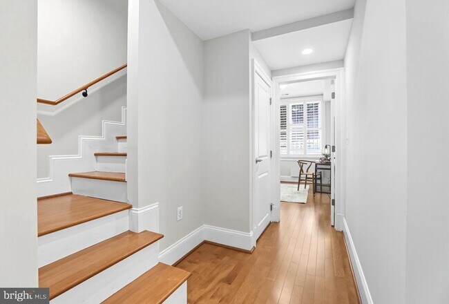 Building Photo - 1448 Harvard St NW