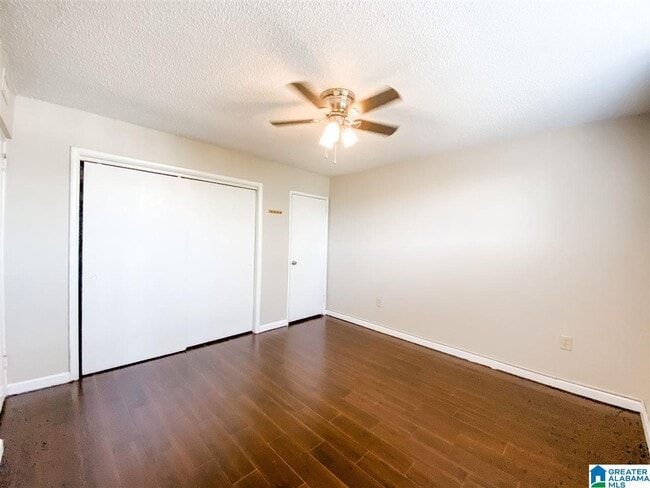 Building Photo - 2990 Rhodes Cir S