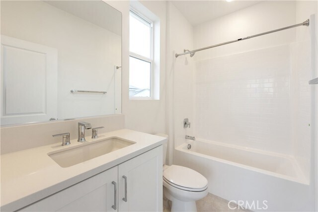 Building Photo - 435 Flycatcher