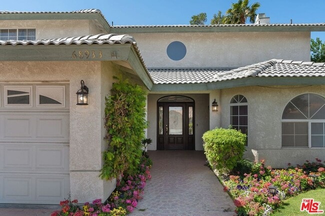 Building Photo - 68933 Risueno Rd