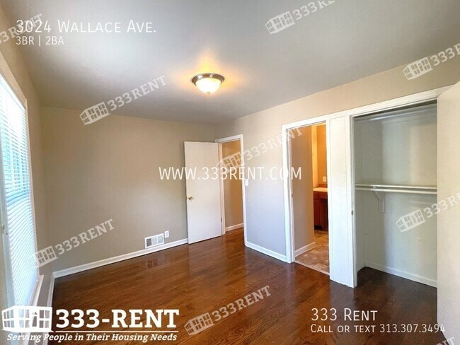 Building Photo - 3024 Wallace Ave