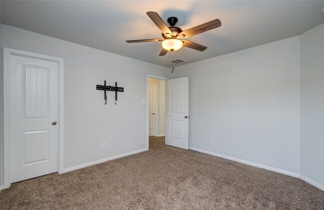 Building Photo - 3504 Cannon Dr