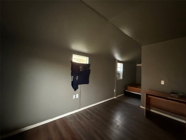 Building Photo - 274 Jewel St