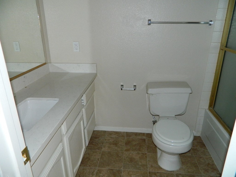 Building Photo - 4340 Sanderling Cir