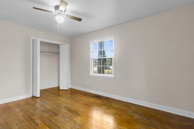 Building Photo - 1508 Beaufort St