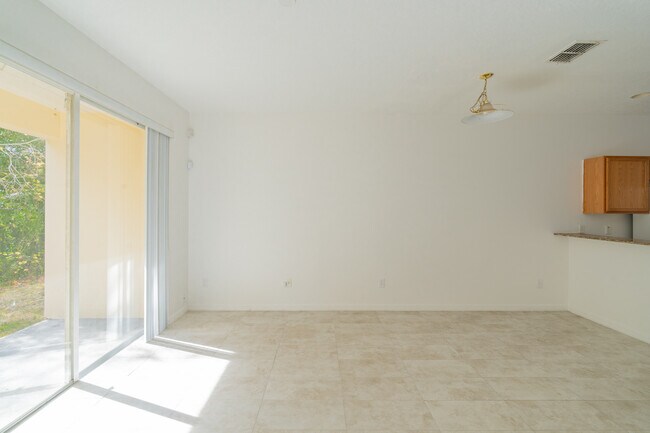 Building Photo - 2006 Fiesta Ridge Ct