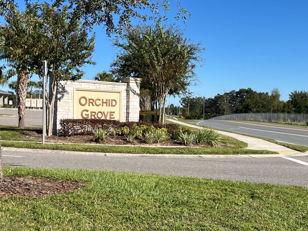 Building Photo - 421 Disa Dr