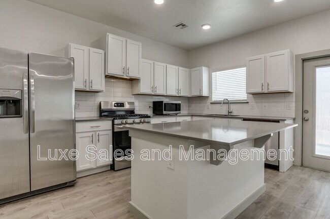 Building Photo - 7907 NW 135th Terrace