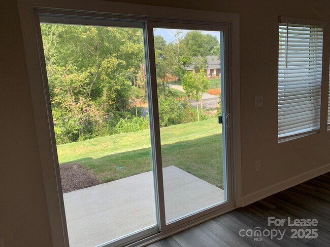 Building Photo - 2316 Belterra Dr