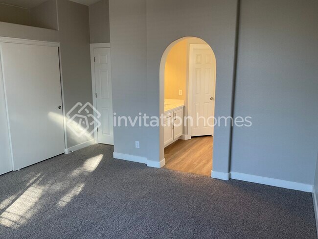 Building Photo - 4527 Monitor Way